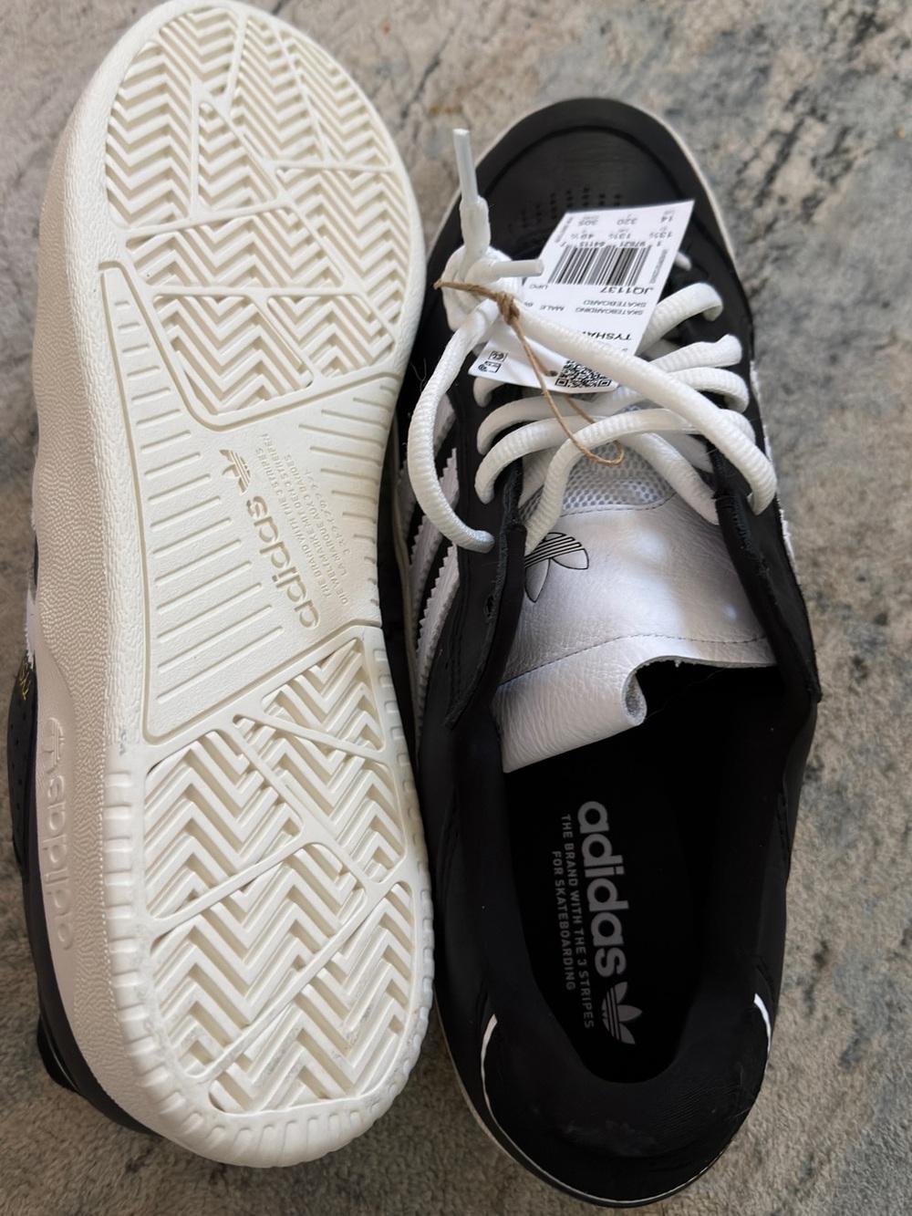 adidas Tyshawn Low size 14 - Picture 4 of 4